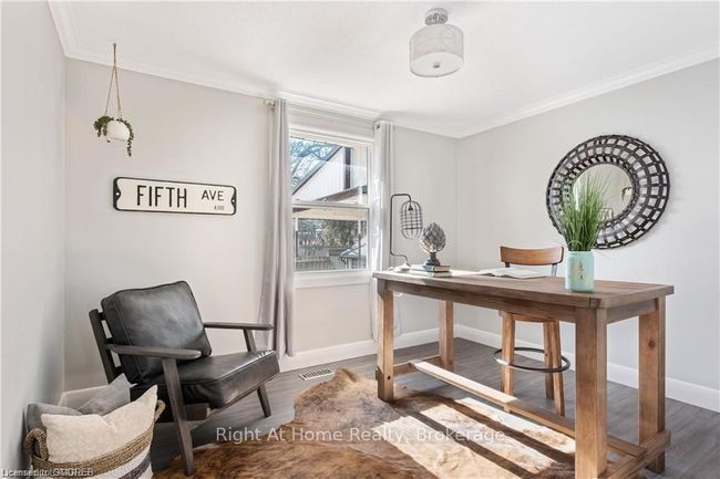 341 Vancouver St, House other with 4 bedrooms, 2 bathrooms and 5 parking in London ON | Image 7