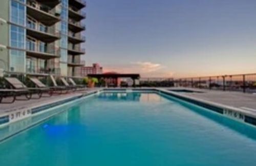 apt-201-1001 Belleview St, Dallas, TX, 75215-1818 | Card Image