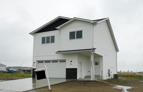 5835 28th Ave Se, Lincoln, ND, 58504 | Card Image