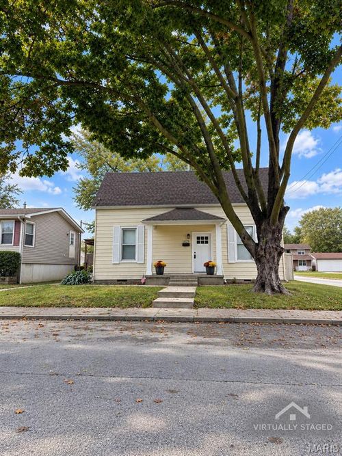 1825 N 3rd St, Saint Charles, MO, 63301-2120 | Card Image