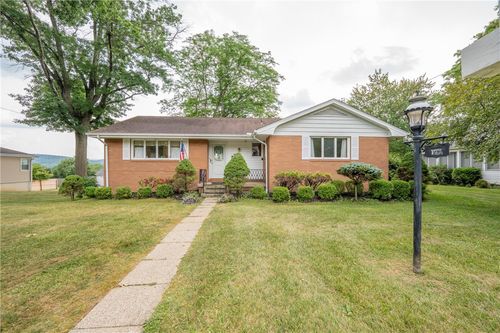 407 Summit Ave, Ligonier, PA, 15658-1428 | Card Image