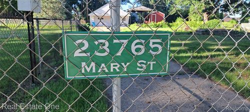 23765 Mary St, Taylor, MI, 48180-2336 | Card Image