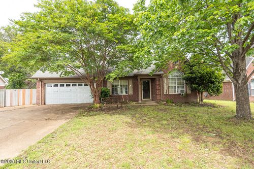 7676 Bramble Ln, Walls, MS, 38680-8945 | Card Image