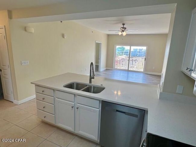 UNIT-300 - 3300 Highway 98, Condo with 3 bedrooms, 3 bathrooms and null parking in Mexico Beach FL | Image 8