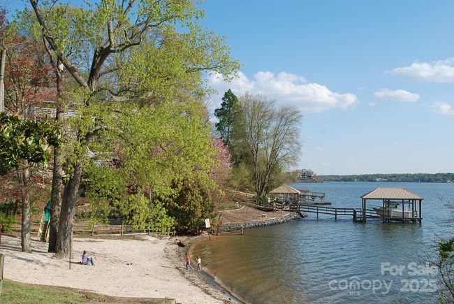 Windjammer Park beach is the perfect place to spend a day! | Image 44