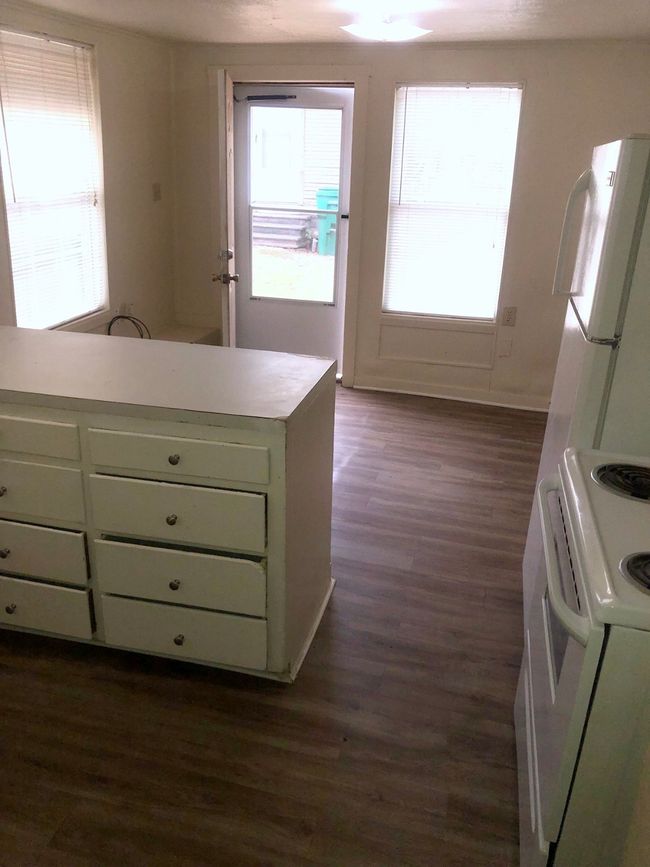 1219 Scripture St, Home with 4 bedrooms, 4 bathrooms and 4 parking in Denton TX | Image 6