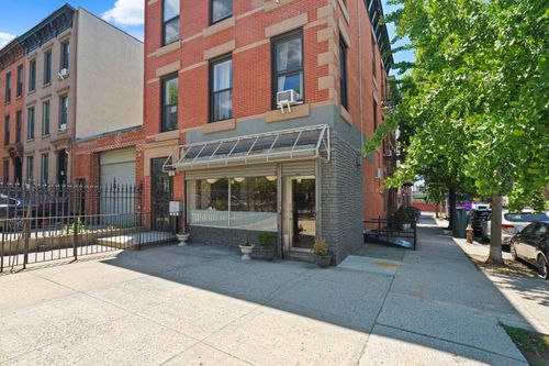 2 4th Pl, Brooklyn, NY, 11231-3304 | Card Image