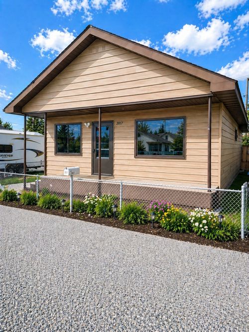 2017 S Wyoming Street, Butte, MT, 59701 | Card Image