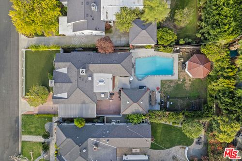 16684 Morrison St, Encino, CA, 91436-1543 | Card Image