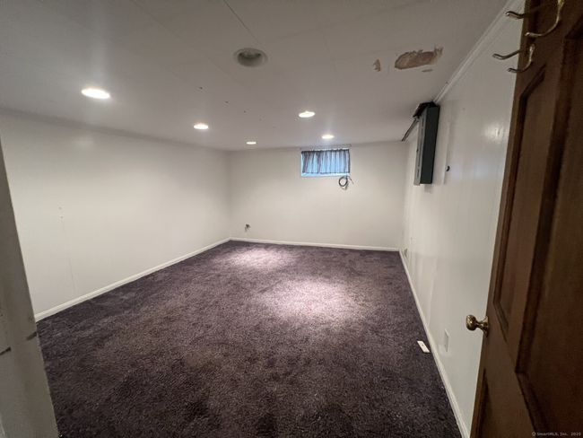 39 Geer Ave, House other with 3 bedrooms, 2 bathrooms and 4 parking in Norwich CT | Image 17