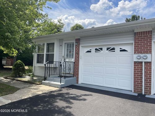 a-4 Yorktowne Pkwy, Whiting, NJ, 08759 | Card Image