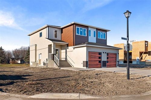 {{alt}} | Card Image