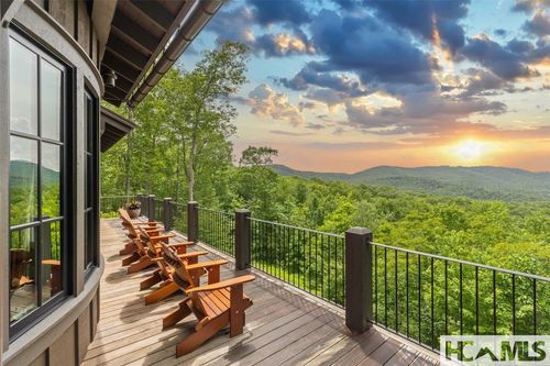 39 Firesong Ln, Glenville, NC, 28736-8900 | Card Image