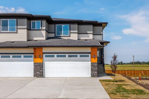 140 Lakewood Crescent, Strathmore, AB, T1P0G6 | Card Image