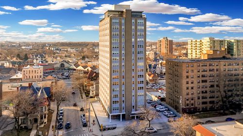 1707 N Prospect Ave, MILWAUKEE, WI, 53202-1967 | Card Image