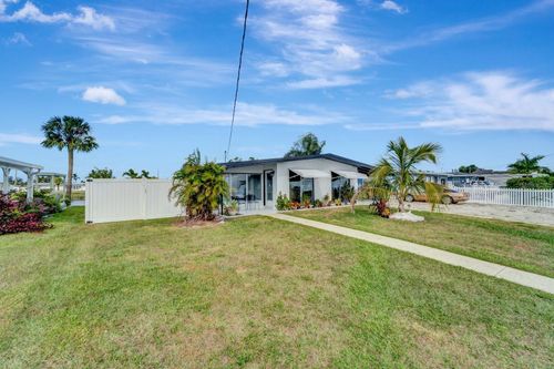 551 Lindley Ter, Port Charlotte, FL, 33952-8354 | Card Image