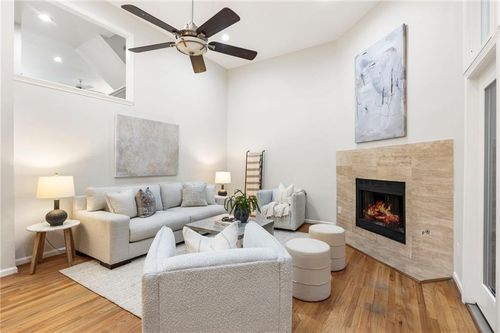 b3-4010 Roswell Rd Ne, Atlanta, GA, 30342-4193 | Card Image