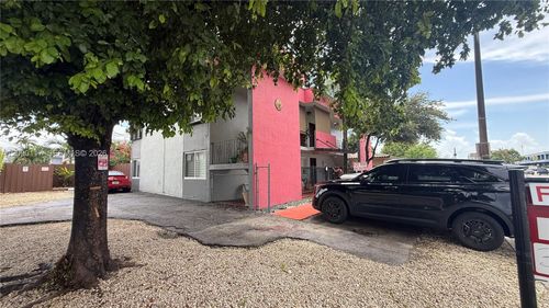 4-191 Nw 17th Ave, Miami, FL, 33125-5524 | Card Image