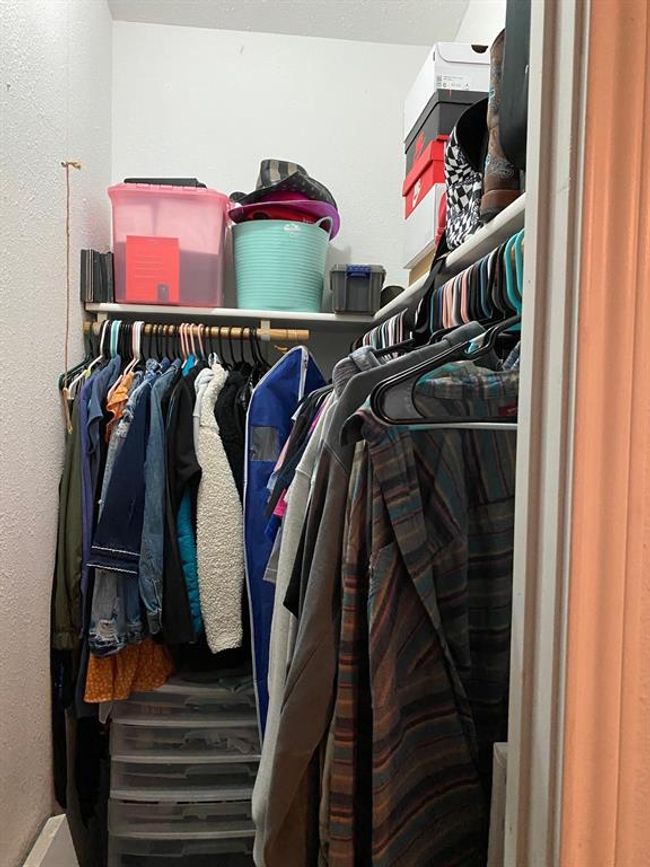 Deep Closet in Front Bedroom 1 | Image 15