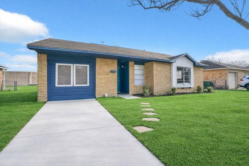5734 Arthington St, Houston, TX, 77053-3002 | Card Image