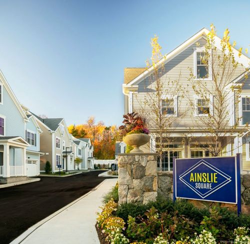 41-115 Colonial Rd, Stamford, CT, 06906-1620 | Card Image