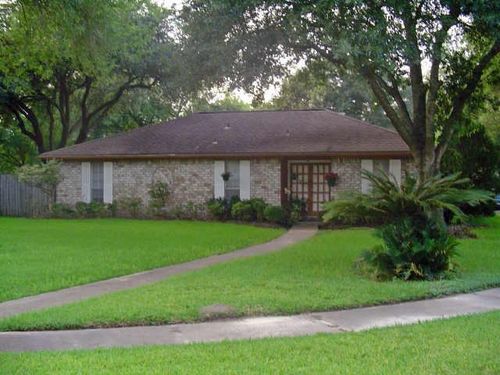 6202 Wagonwheel Cir, Houston, TX, 77088-6514 | Card Image