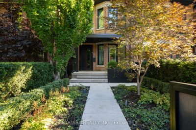 47 Roxborough St W, House attached with 3 bedrooms, 5 bathrooms and 1 parking in Toronto ON | Image 1