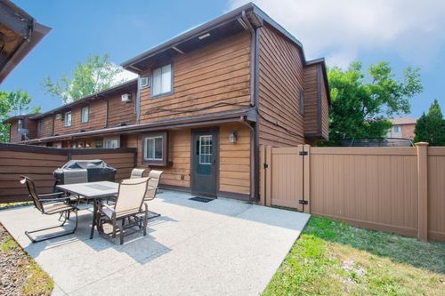 2025 Park Blvd S, Fargo, ND, 58103-4739 | Card Image