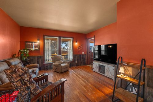 302 S Spruce St, Townsend, MT, 59644-2808 | Card Image