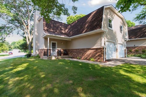 833 Hemlock Dr, Verona, WI, 53593-1614 | Card Image