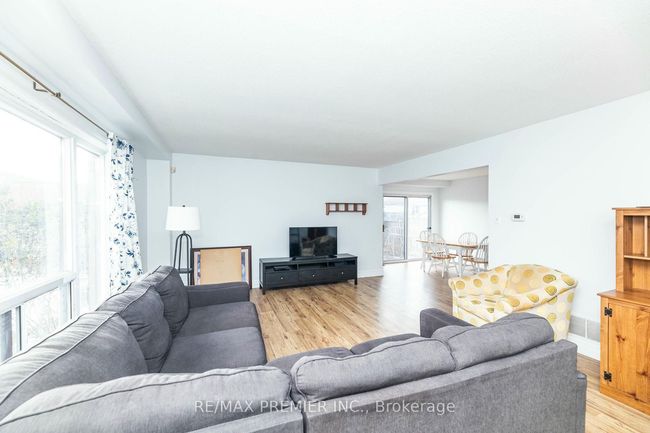 43 - 21a Thistle Down Blvd, Condo with 3 bedrooms, 3 bathrooms and 1 parking in Toronto ON | Image 16