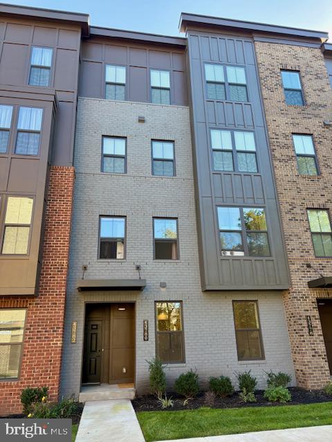 Residential Lease in ASHBURN 4