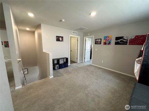 9151 Viola St Se, Tumwater, WA, 98501-4971 | Card Image