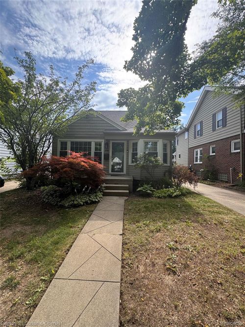 214 N Connecticut Ave, Royal Oak, MI, 48067-2063 | Card Image