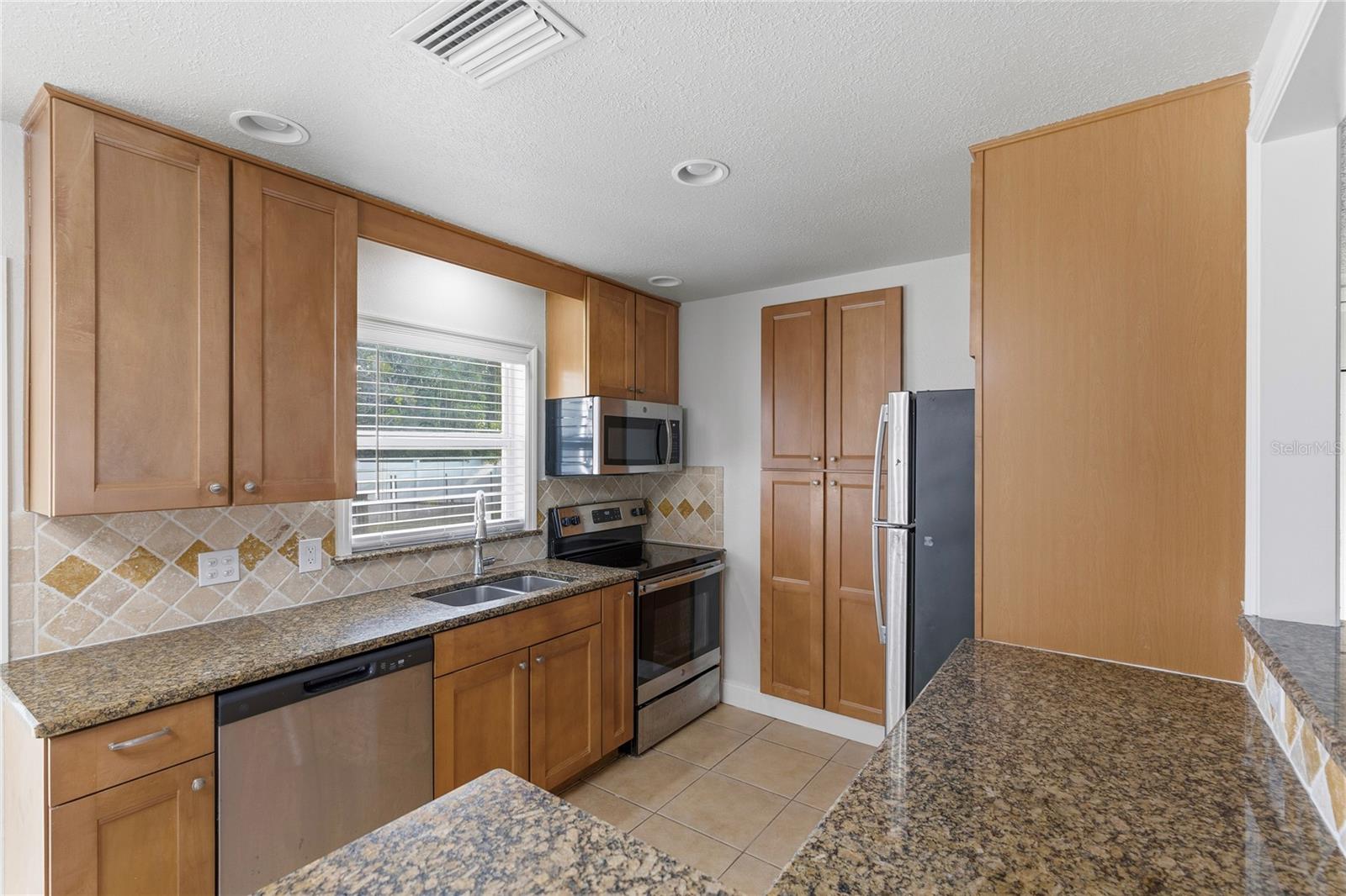Residential in PALMETTO 5