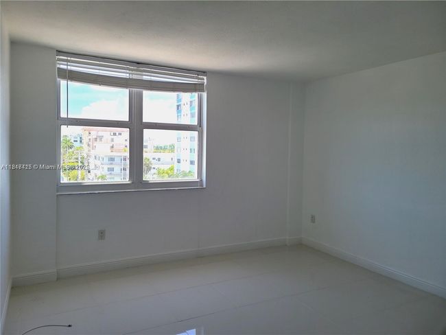 APT-5L - 10350 W Bay Harbor Dr, Condo with 1 bedrooms, 1 bathrooms and null parking in Bay Harbor Islands FL | Image 7