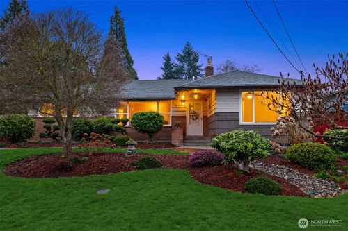 16534 4th Avenue S, Burien, WA, 98148 | Card Image