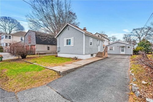 34 Steere Ave, North Providence, RI, 02911-1605 | Card Image