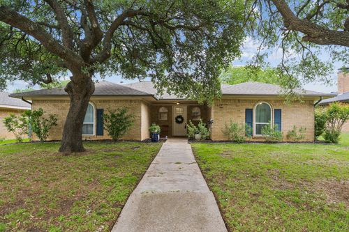 1673 Chisolm Trl, Lewisville, TX, 75077-2745 | Card Image