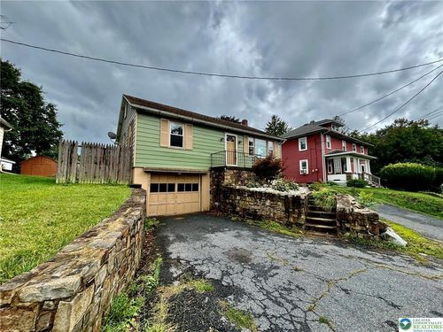 4425 Hecktown Rd, BETHLEHEM, PA, 18020-9705 | Card Image