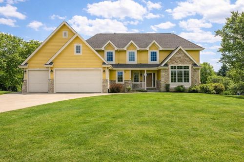 N72W23113 Waterbury Court, Sussex, WI, 53089 | Card Image