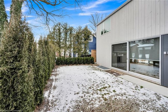 315 Park St W, House other with 5 bedrooms, 3 bathrooms and 2 parking in Dundas ON | Image 34