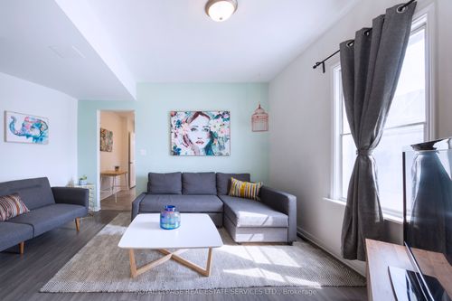 2-1 Beatrice St, Toronto, ON, M6J2T2 | Card Image