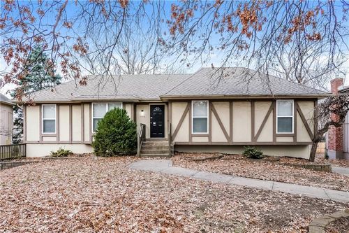 7916 Bradshaw St, Lenexa, KS, 66215-2509 | Card Image