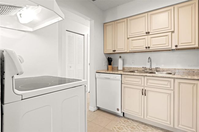 APT-1806D - 4215 E Bay Dr, Condo with 1 bedrooms, 1 bathrooms and null parking in CLEARWATER FL | Image 10