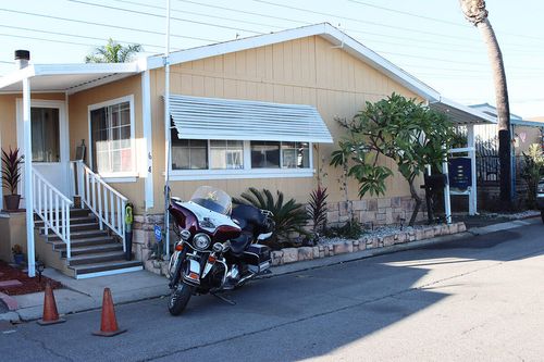 spc-64-10001 W Frontage Rd, South Gate, CA, 90280-5402 | Card Image