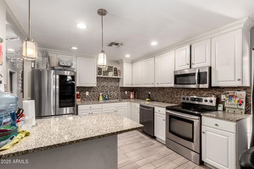 2749 W San Juan Ave, Phoenix, AZ, 85017-2630 | Card Image