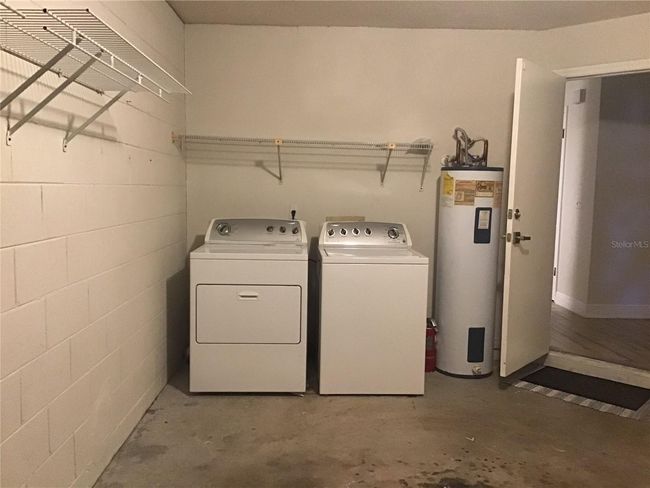 Garage Laundry | Image 17