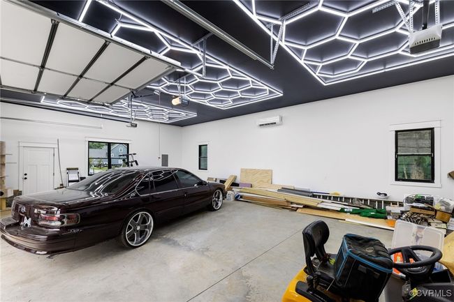 Detached three car garage | Image 46