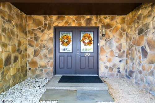 30 Wedgewood Dr, Woodland Park, NJ, 07424-3717 | Card Image